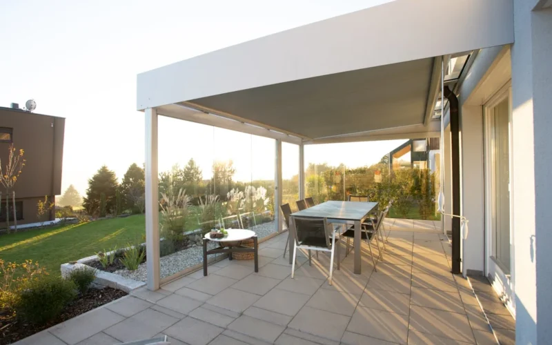 Sommergarten: Terrassenüberdachung mit Verglasung